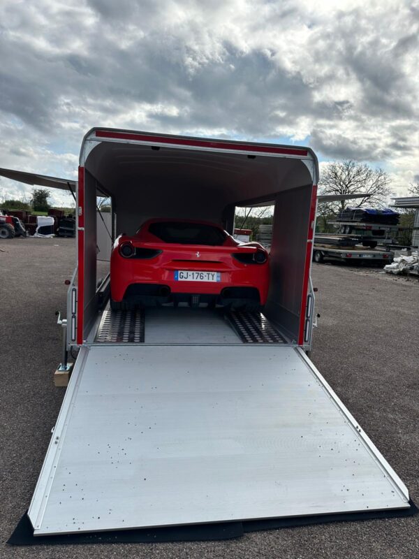 Debon Roadster C2000 Enclosed Car Transporter - Image 9