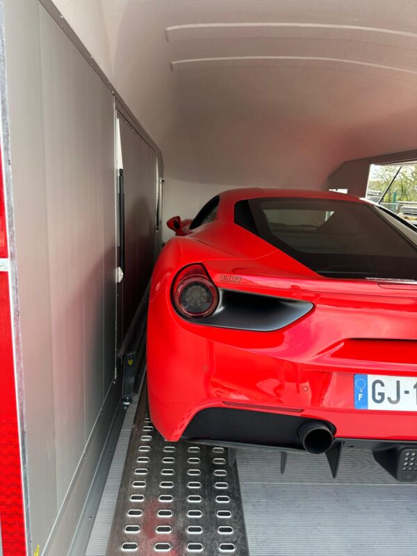 Debon Roadster C2000 Enclosed Car Transporter - Image 10